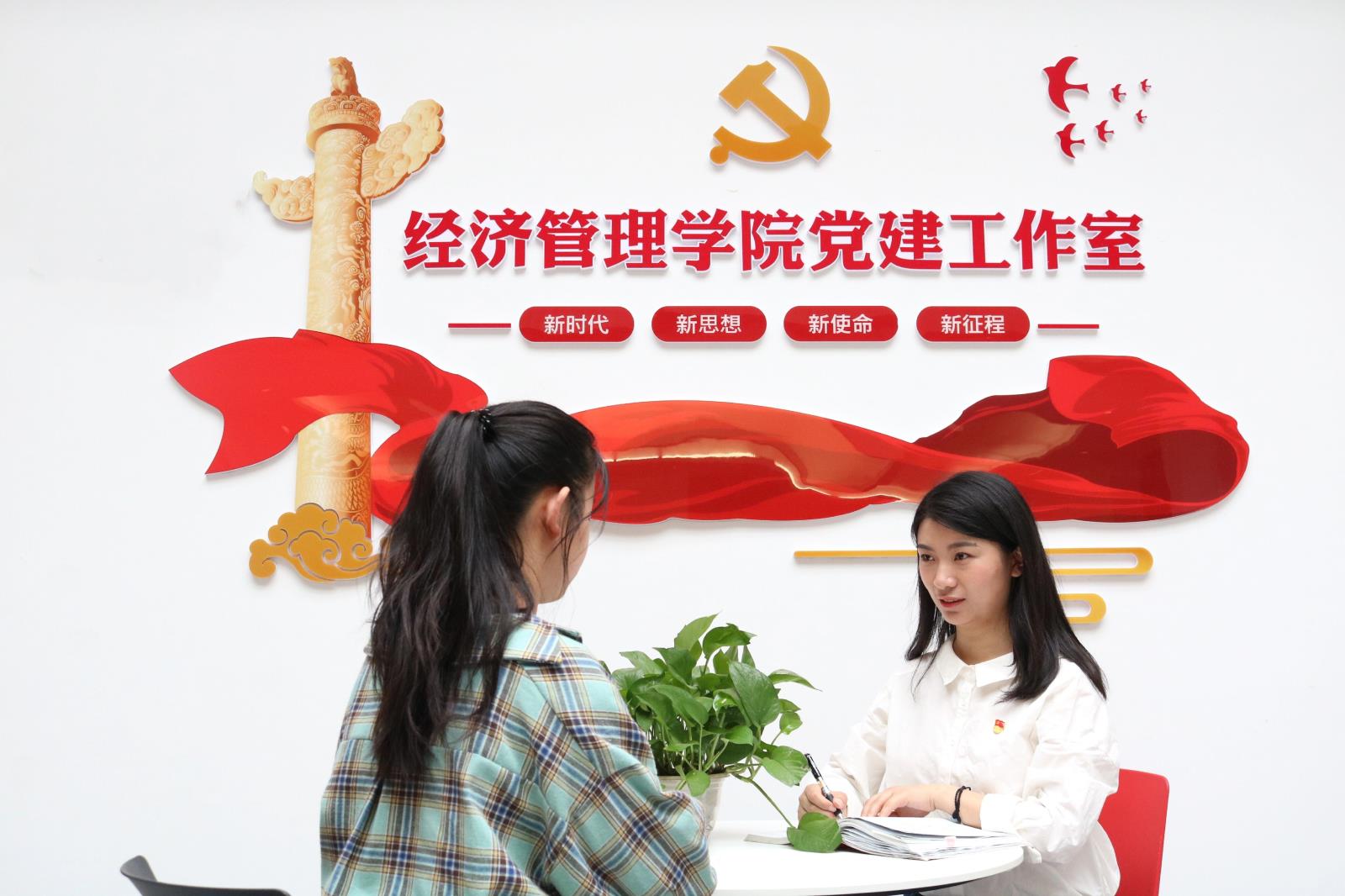 生活照（江苏PG国际技术学院王甜甜）.jpg